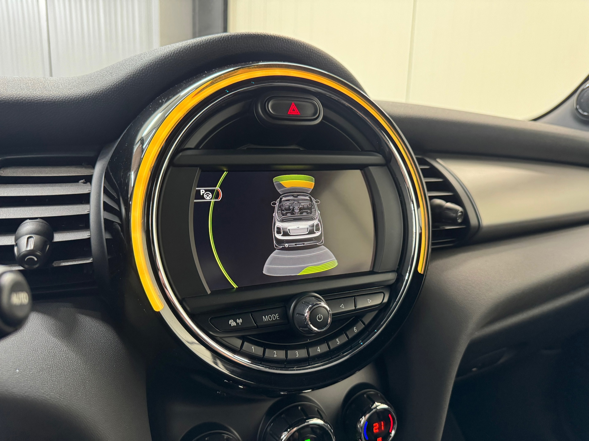Mini Cabrio 2.0 Cooper S Chili Serious Business (2016), foto 18