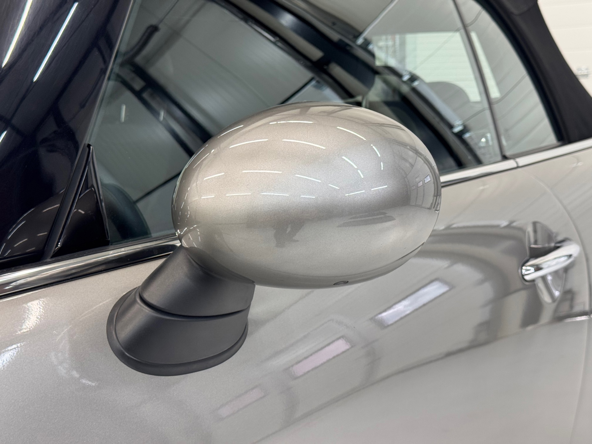 Mini Cabrio 2.0 Cooper S Chili Serious Business (2016), foto 49