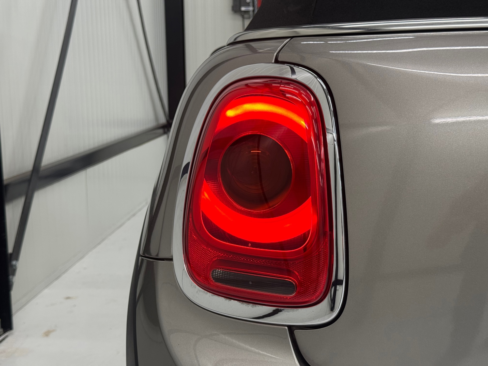 Mini Cabrio 2.0 Cooper S Chili Serious Business (2016), foto 51