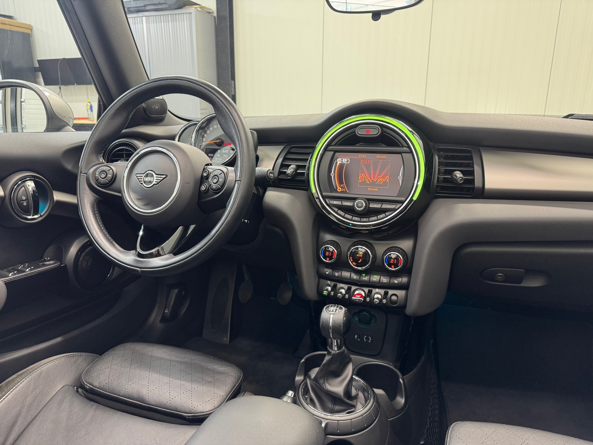 Mini Cabrio 2.0 Cooper S Chili Serious Business (2016), foto 8