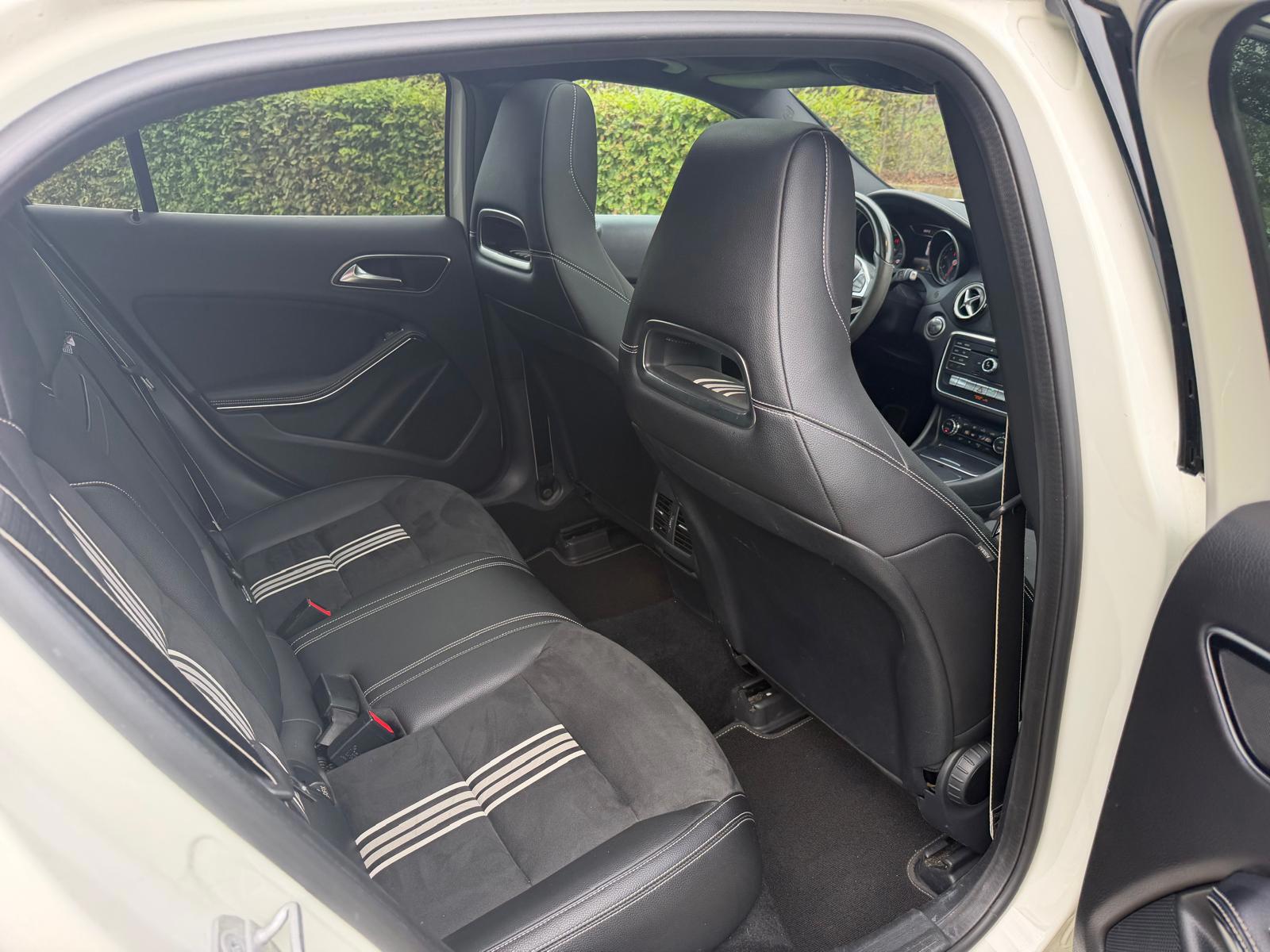 Mercedes-Benz GLA-klasse 180 Business Solution AMG-Camera (2017), foto 12