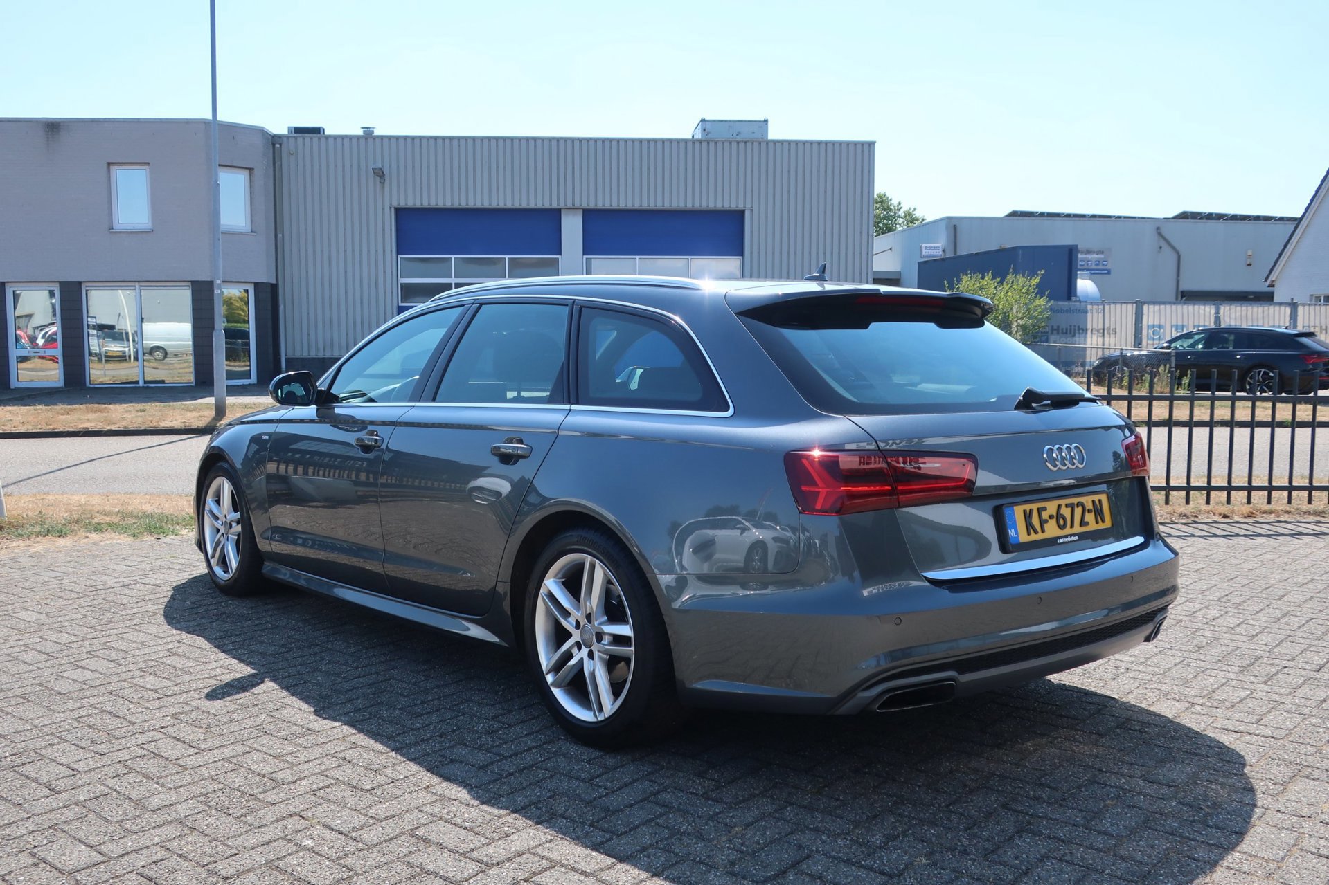 Audi A6 Avant 1.8 TFSI ultra Adrenalin Sport 2X S-Line_ (2016), foto 11