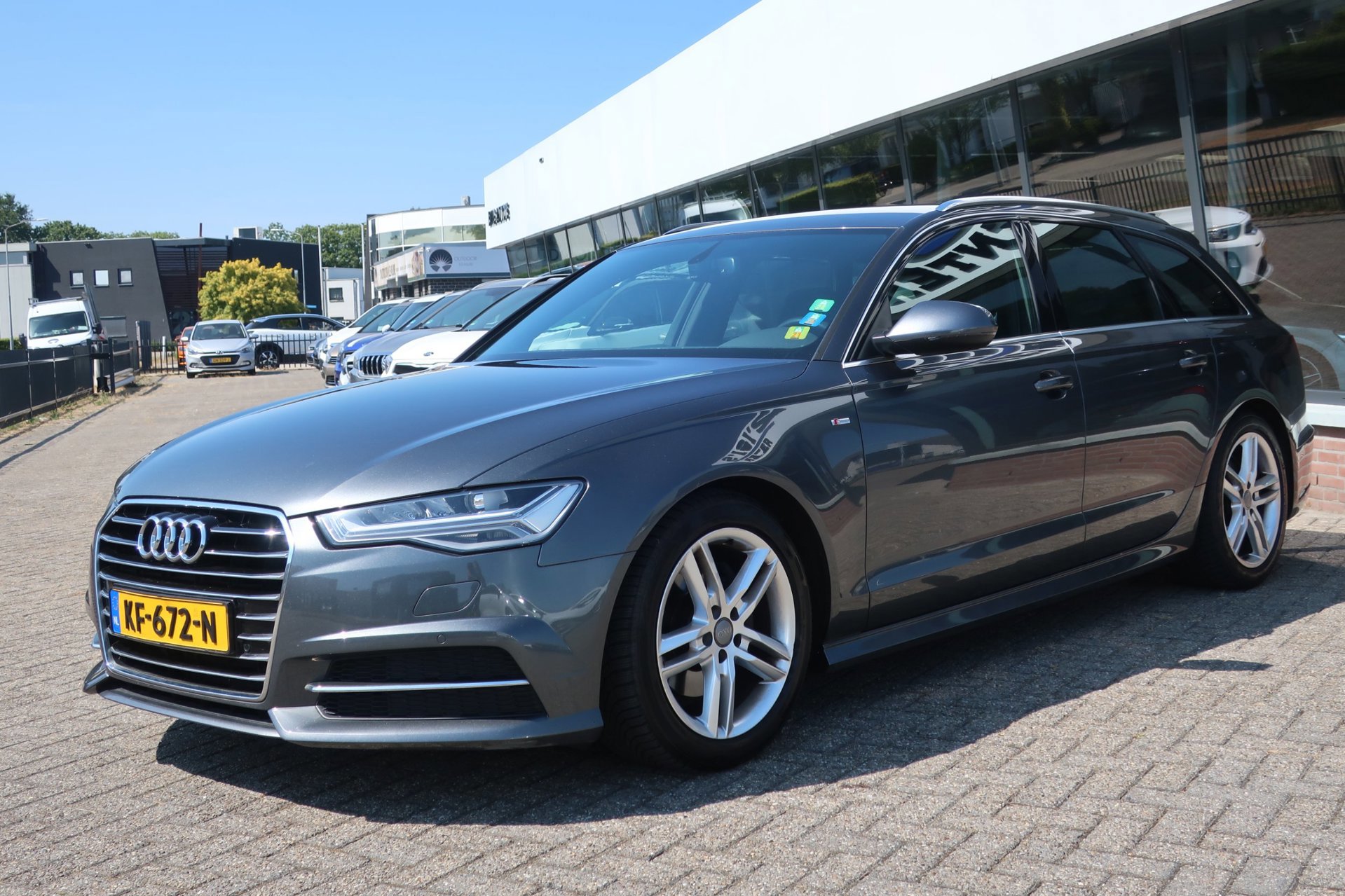 Audi A6 Avant 1.8 TFSI ultra Adrenalin Sport 2X S-Line_ (2016), foto 3
