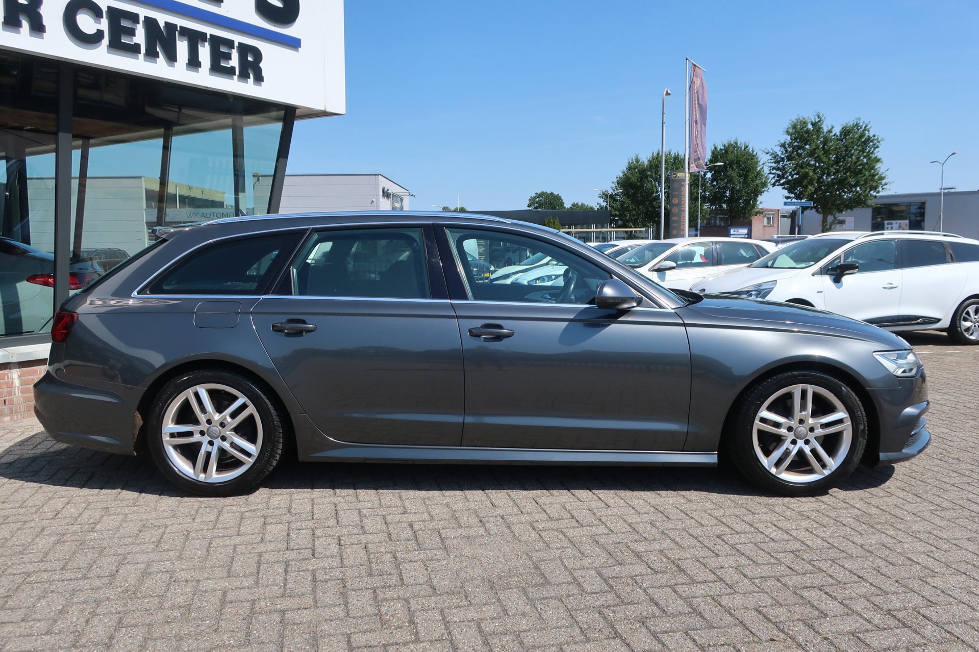Audi A6 Avant 1.8 TFSI ultra Adrenalin Sport 2X S-Line_ (2016), foto 8