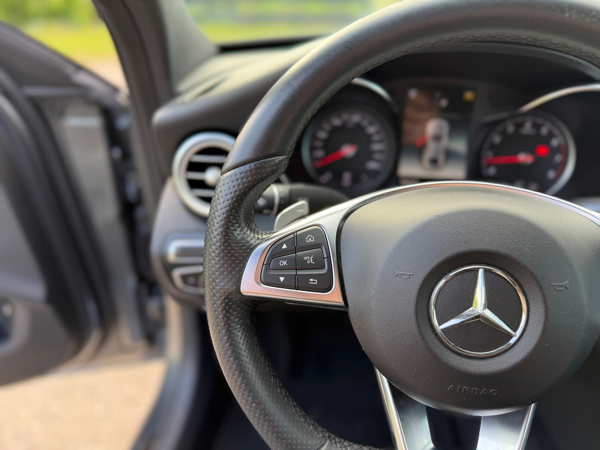 Mercedes-Benz C-klasse 180 Business Solution AMG (2018), foto 15