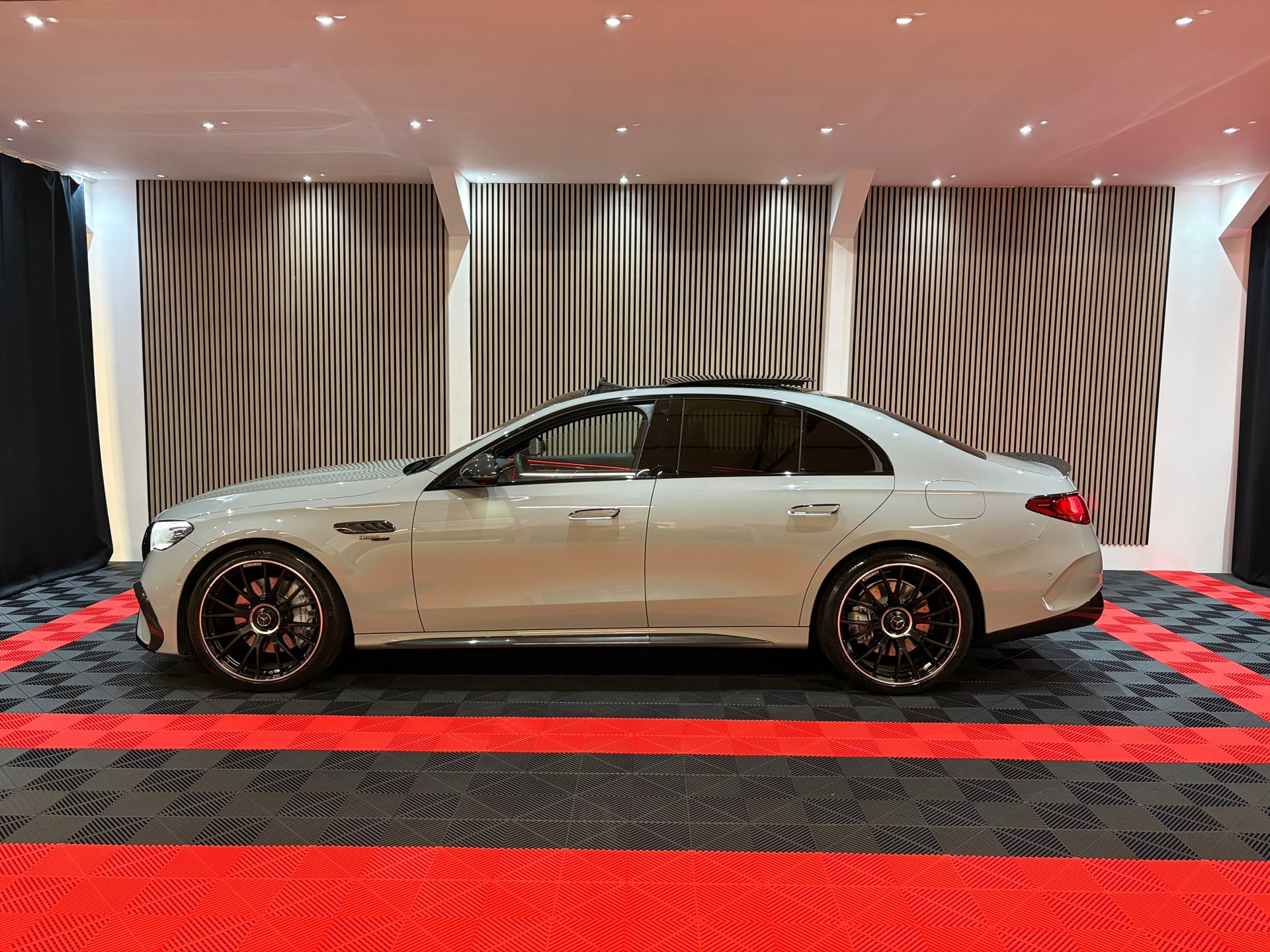 Mercedes-Benz E-klasse AMG 53 4MATIC (2025), foto 11
