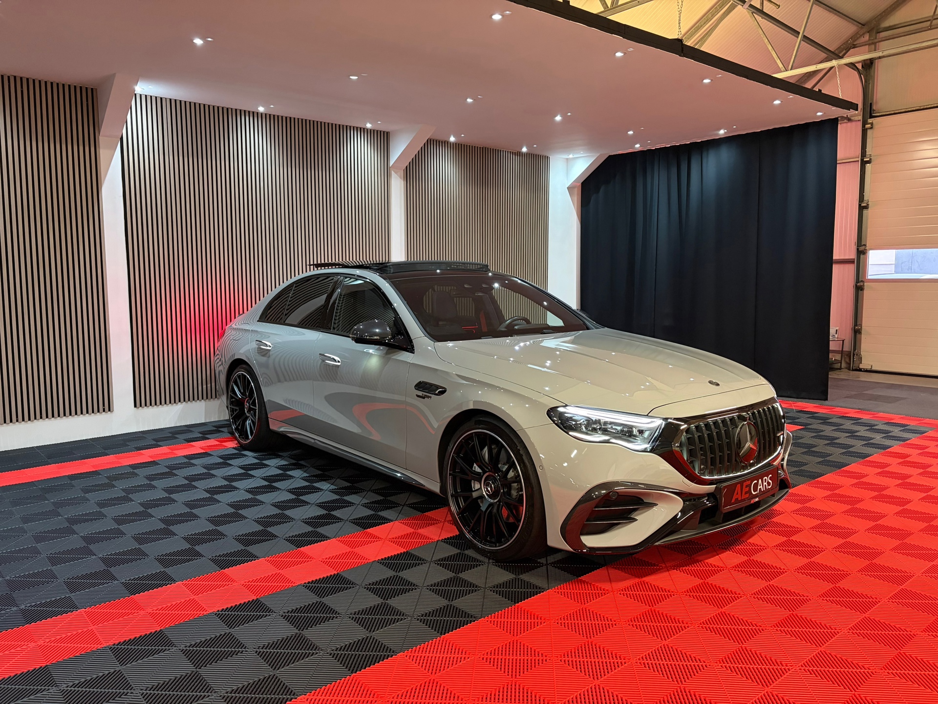 Mercedes-Benz E-klasse AMG 53 4MATIC (2025), foto 13