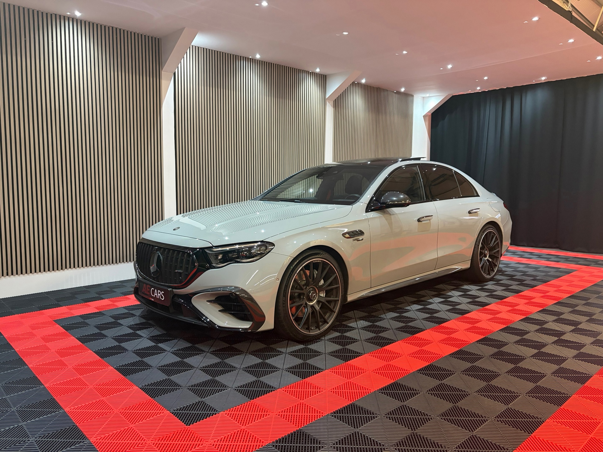 Mercedes-Benz E-klasse AMG 53 4MATIC (2025), foto 9