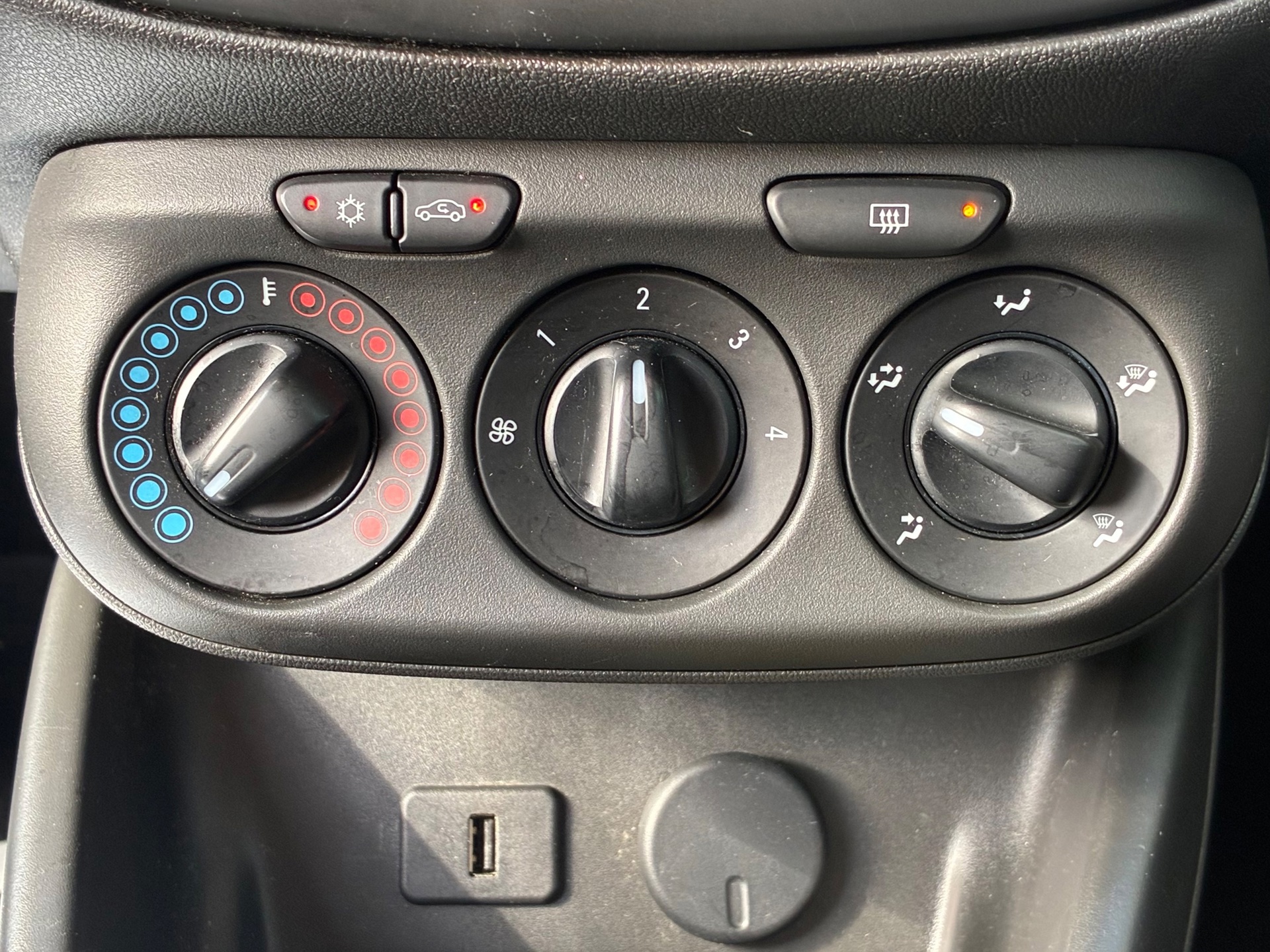 Opel Corsa 1.2 EcoFlex Selection (2016), foto 17