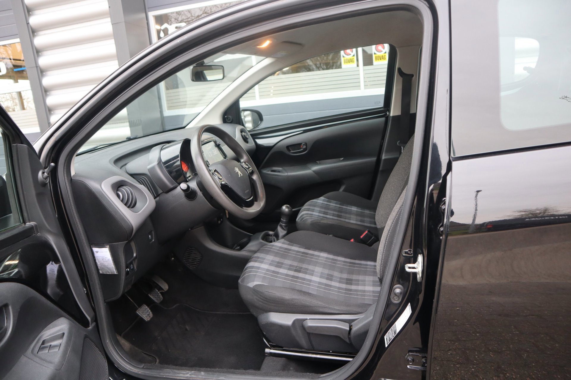 Peugeot 108 1.0 e-VTi Active appel carplay (2018), foto 10