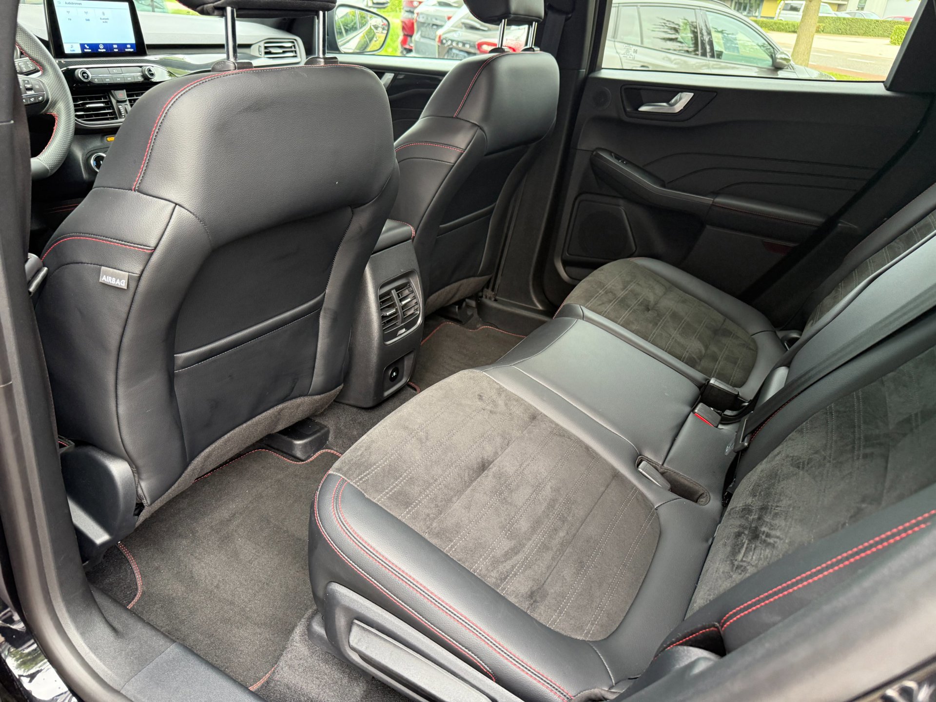 Ford Kuga 2.5 PHEV ST-Line X (2023), foto 28