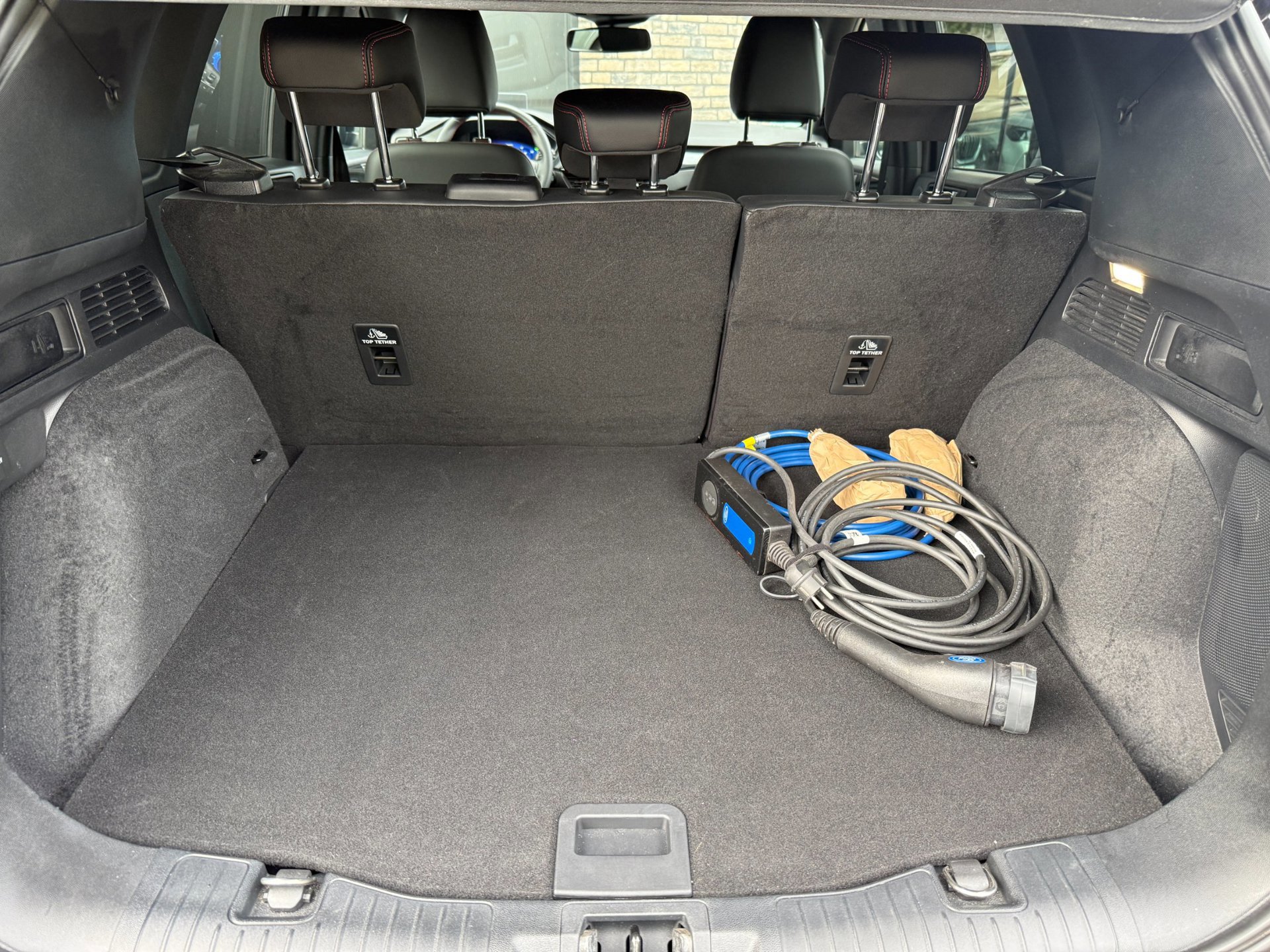 Ford Kuga 2.5 PHEV ST-Line X (2023), foto 29