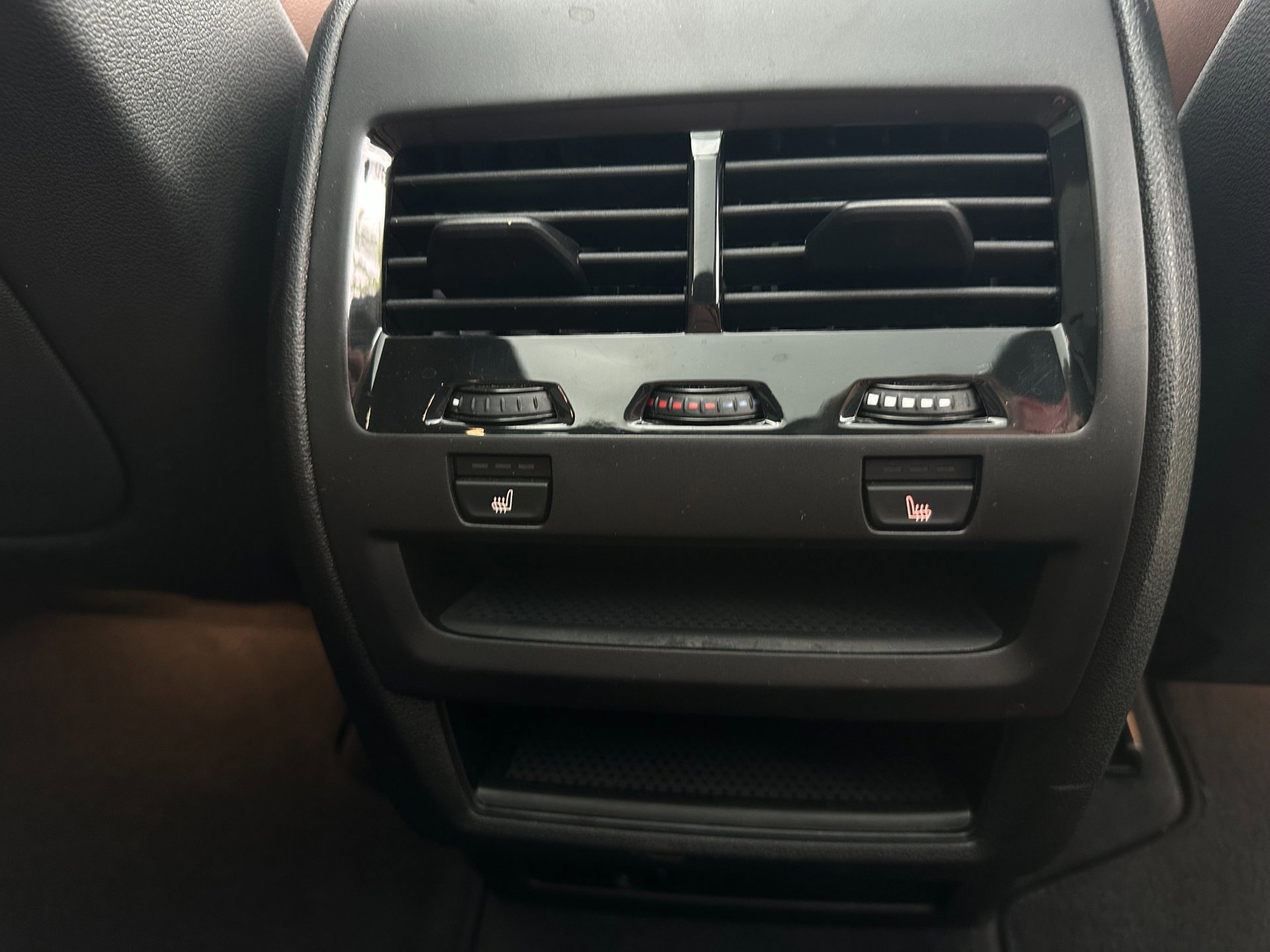 BMW X5 XDrive50e M Sport Pro (2024), foto 38