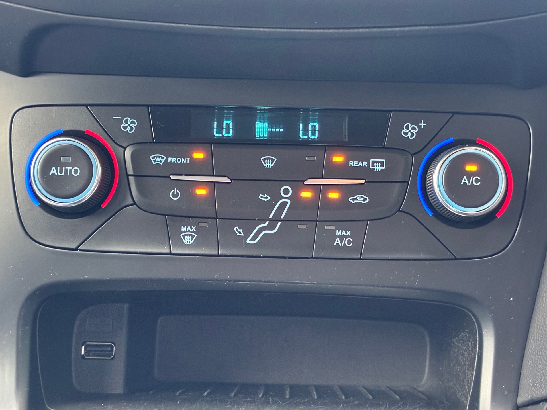 Ford Focus Wagon 1.0 Titanium (2017), foto 17