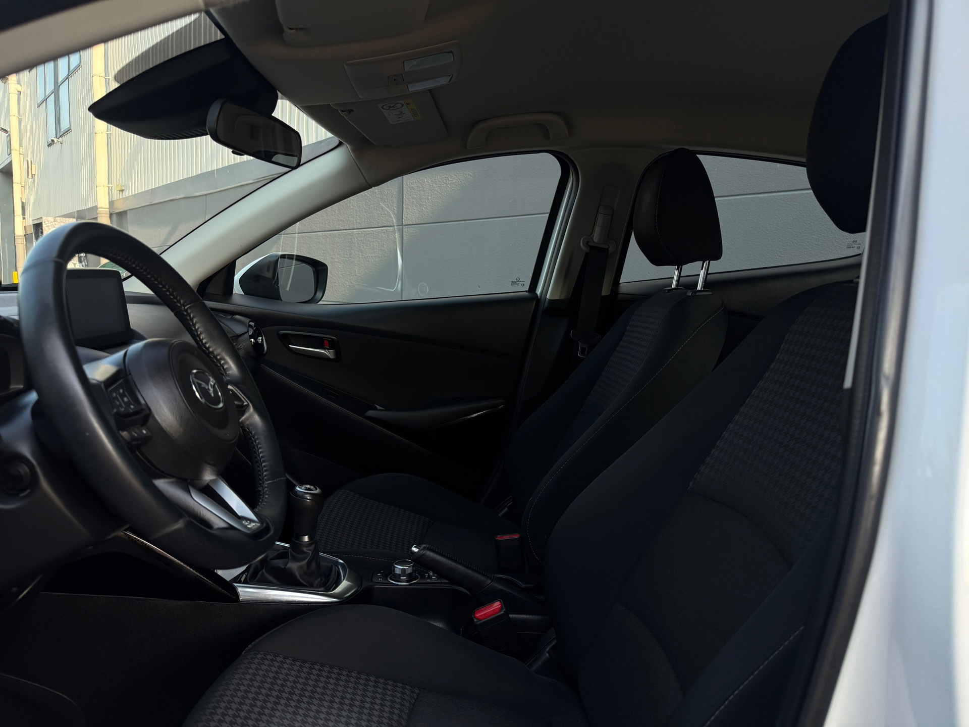 Mazda 2 1.5 Skyactiv-G Dynamic (2017), foto 10