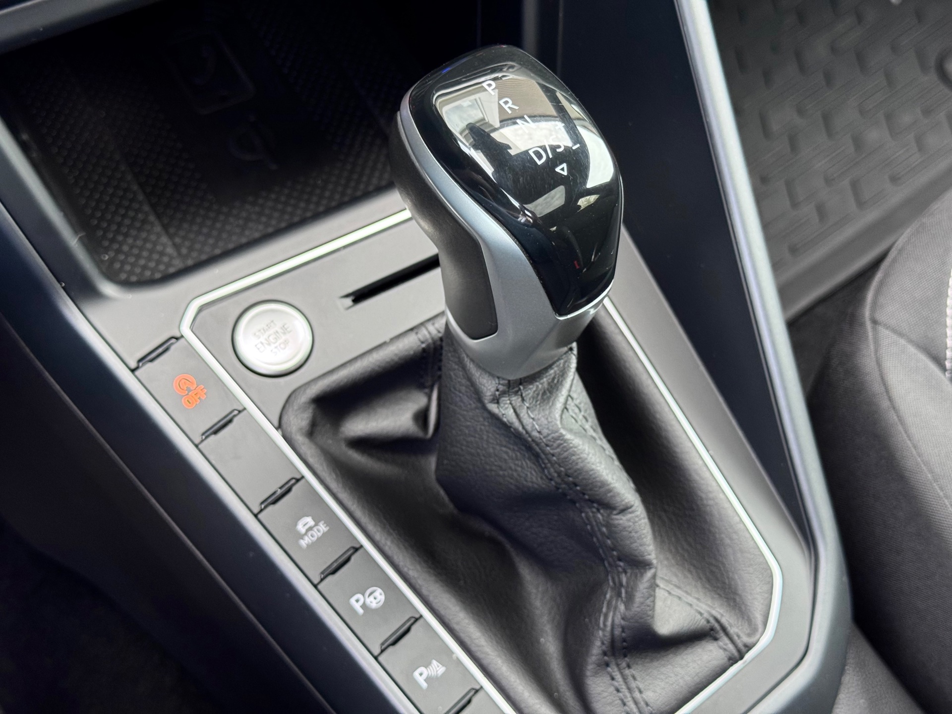 Volkswagen Taigo 1.0 TSI R-Line (2023), foto 18