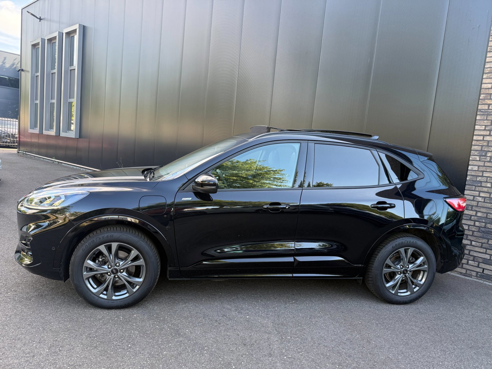 Ford Kuga 2.5 225pk PHEV ST-Line X (2023), foto 3