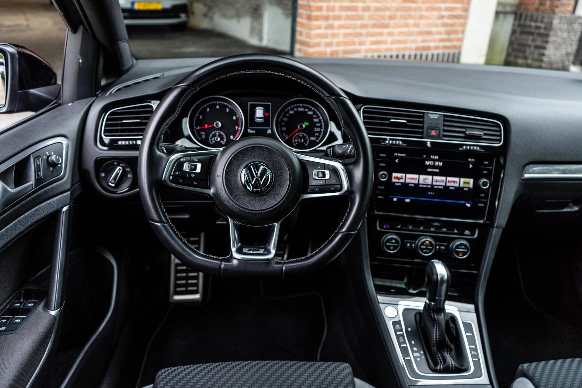 Volkswagen Golf 1.5 TSI Highline Business R (2018), foto 13