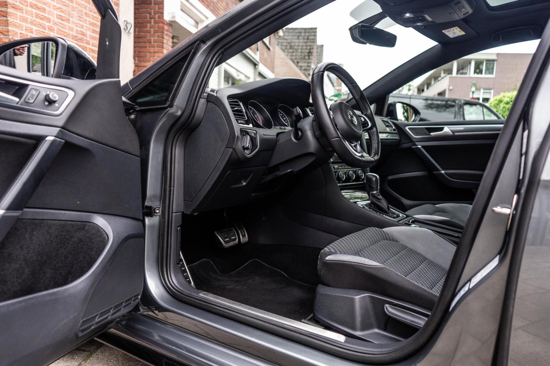 Volkswagen Golf 1.5 TSI Highline Business R (2018), foto 14