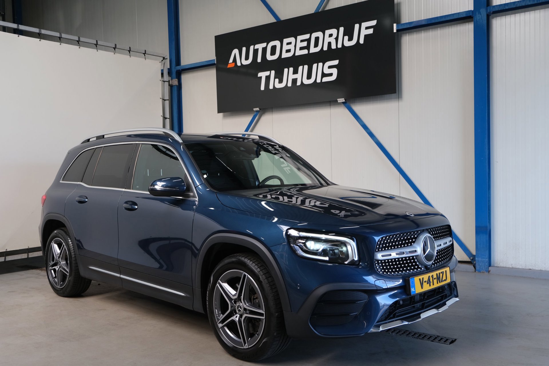 Mercedes-Benz GLB 220 D 4MATIC AMG > Grijs kenteken < Airco, Cruise, Trekhaak, Camera, Carplay. (2021), foto 2