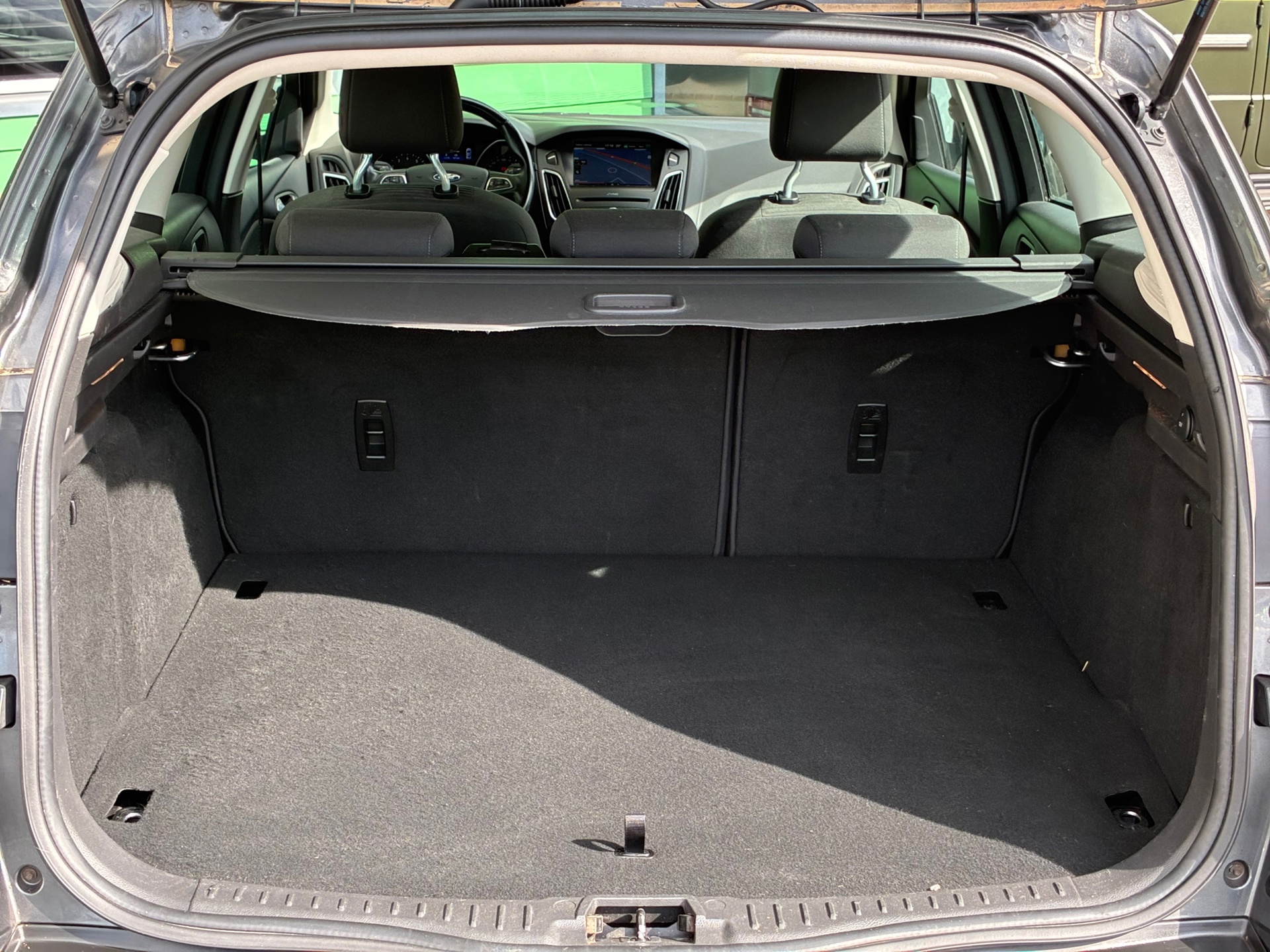 Ford Focus Wagon 1.0 Titanium (2016), foto 23