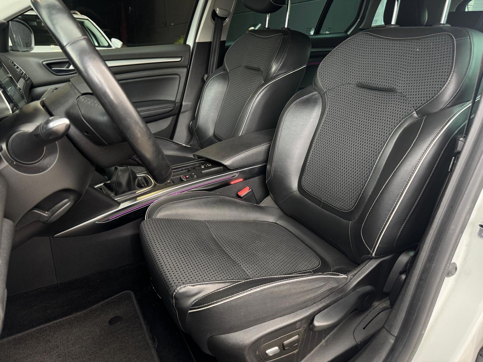 Renault Mégane Estate 1.2 TCe Bose (2017), foto 11