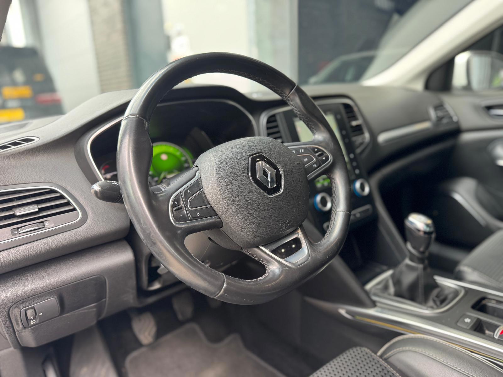 Renault Mégane Estate 1.2 TCe Bose (2017), foto 13