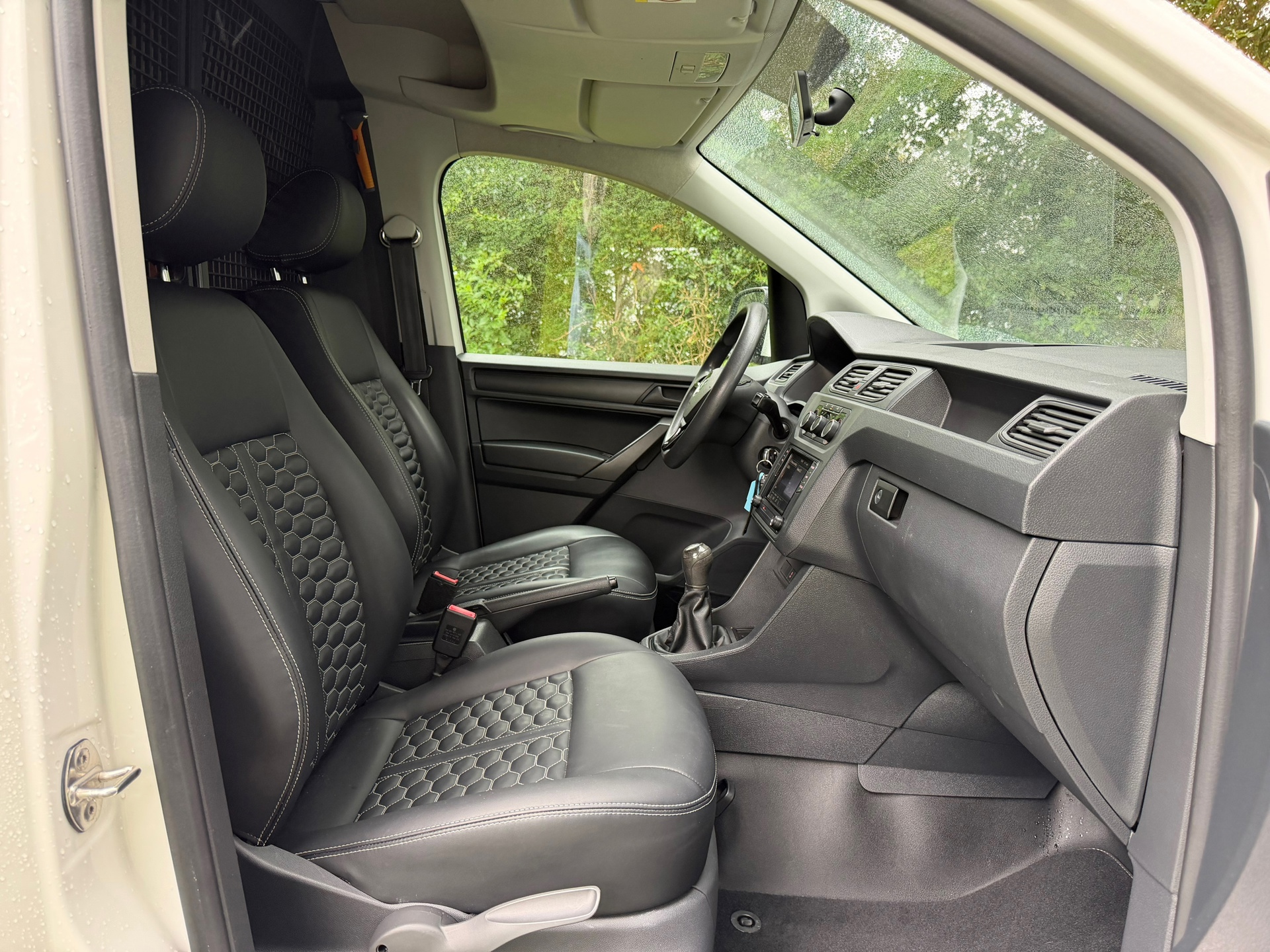 Volkswagen Caddy 2.0 TDI L1H1 BMT Trendline (2017), foto 9