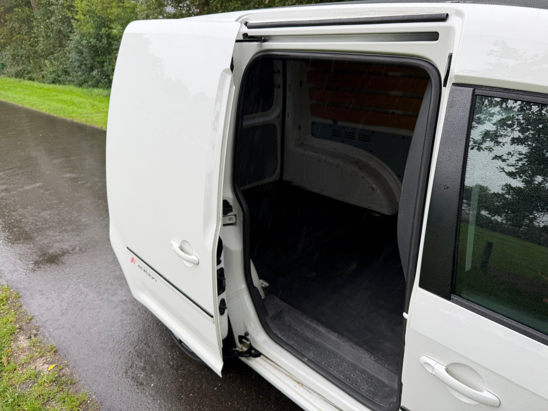 Volkswagen Caddy 2.0 TDI L1H1 BMT Trendline (2017), foto 10