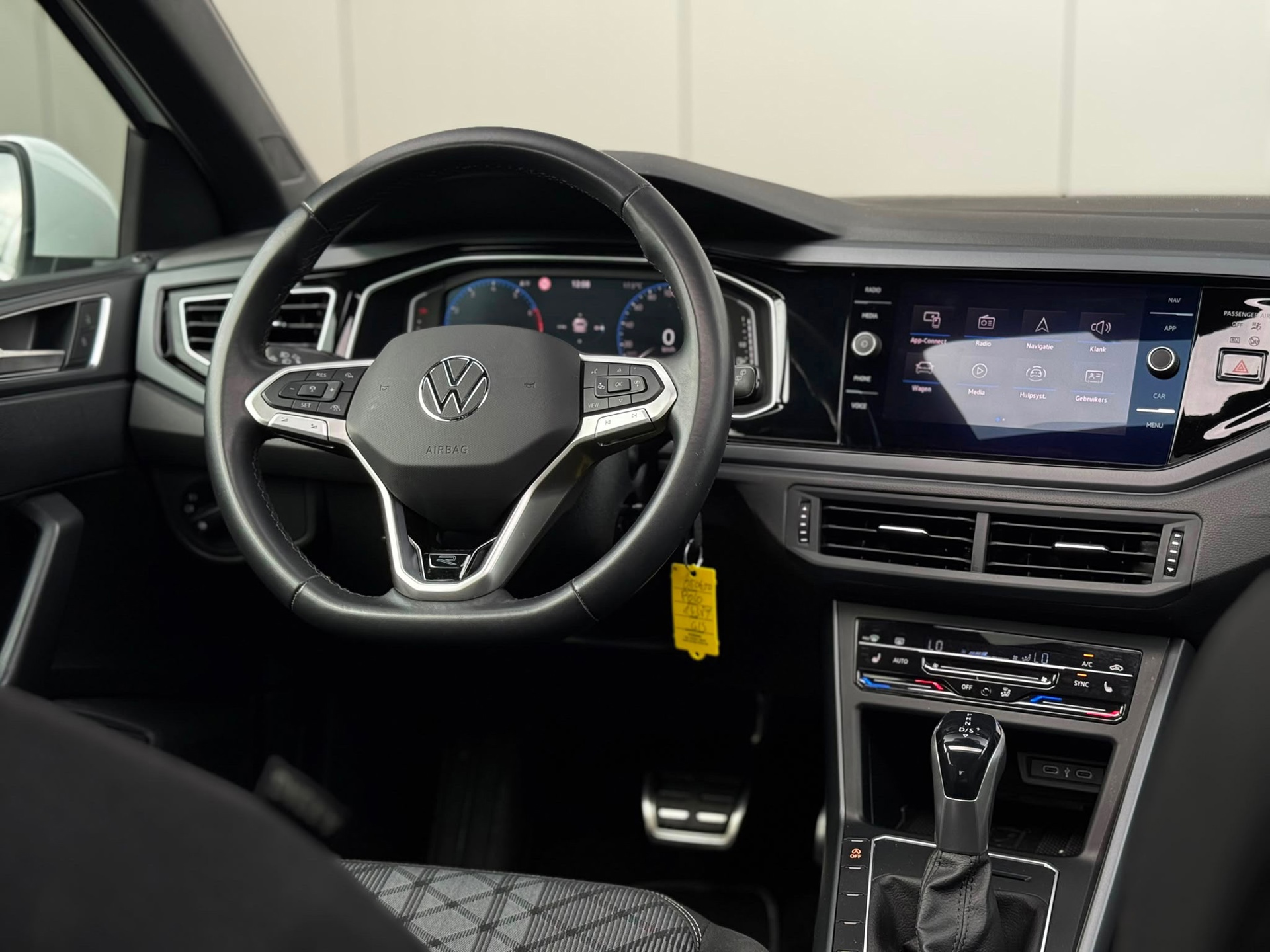 Volkswagen Polo 1.0 TSI R-Line (2023), foto 12