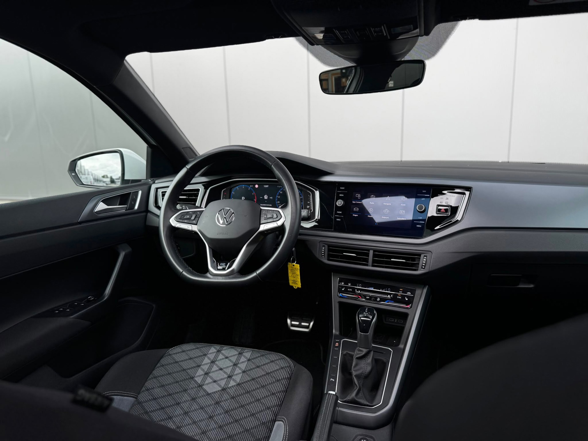 Volkswagen Polo 1.0 TSI R-Line (2023), foto 13