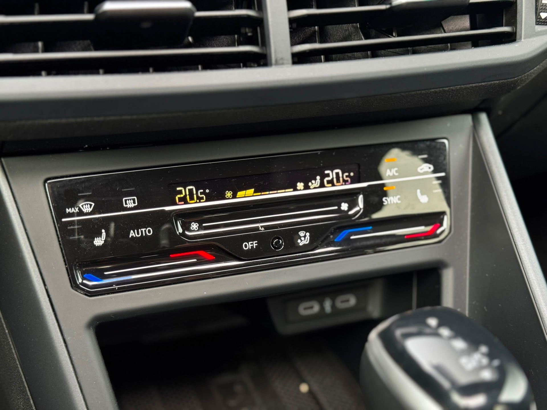 Volkswagen Polo 1.0 TSI R-Line (2023), foto 18
