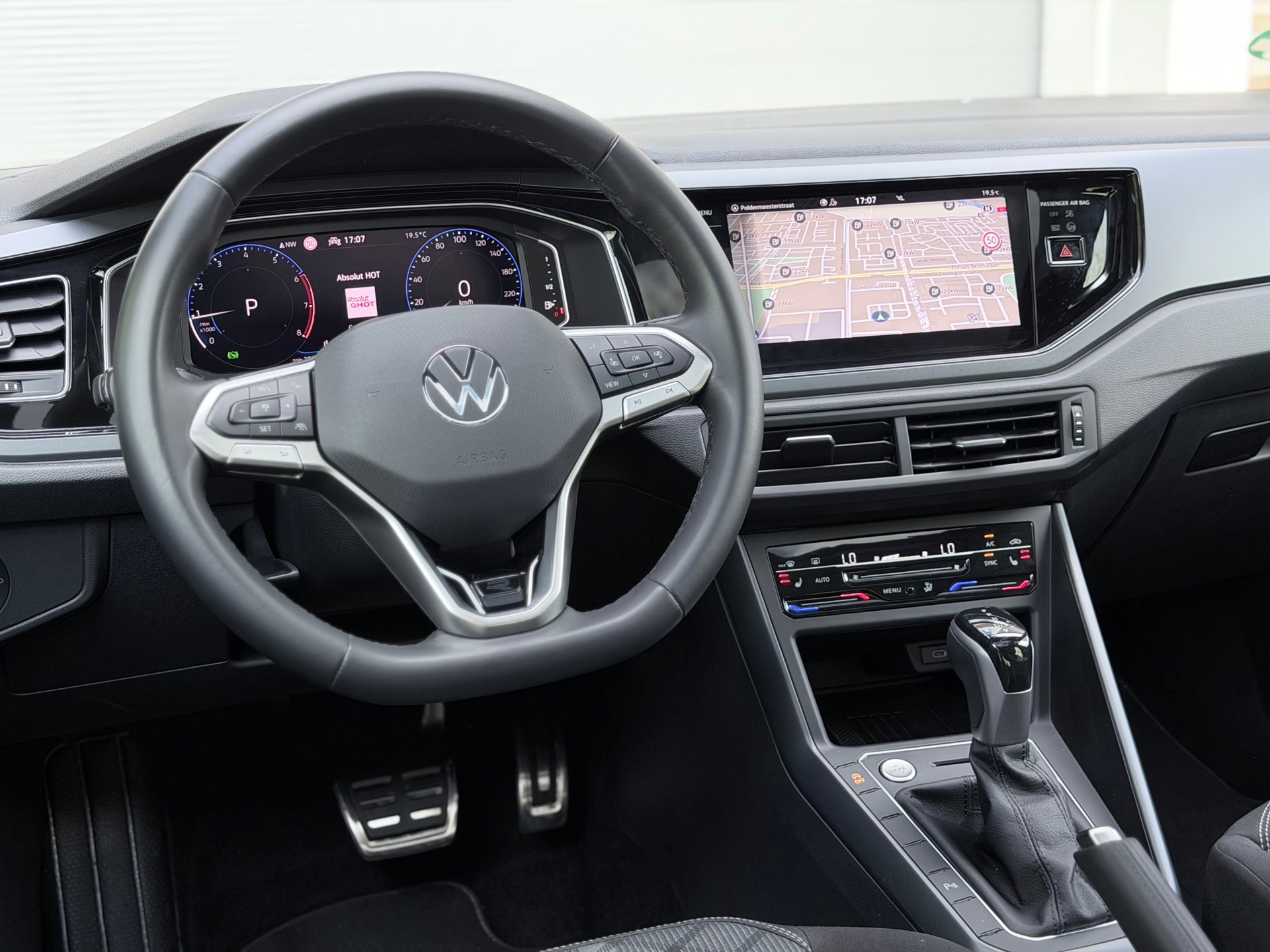 Volkswagen Taigo 1.5 TSI R-Line (2025), foto 12