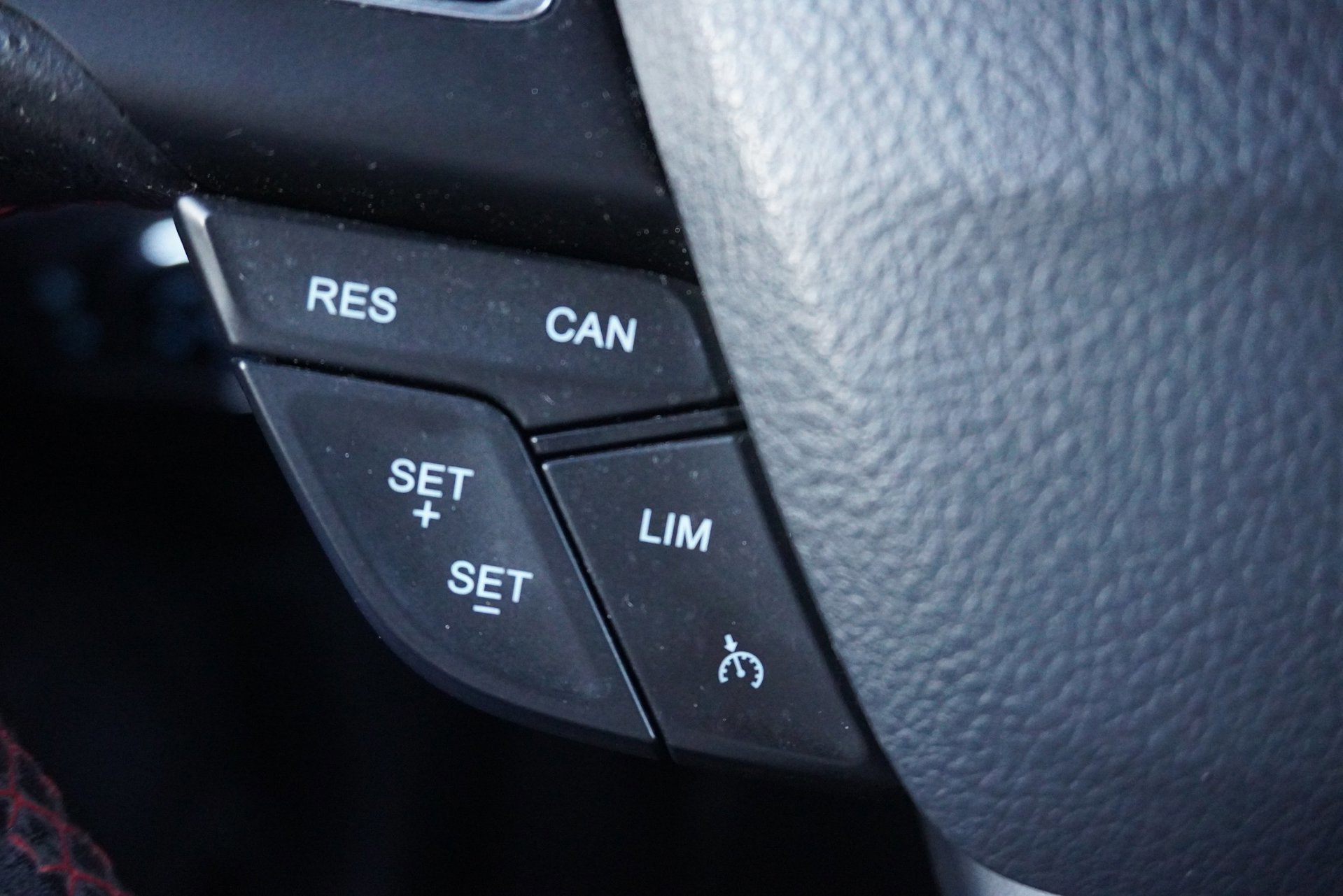 Ford EcoSport 1.0 EcoBoost ST-Line (2018), foto 16