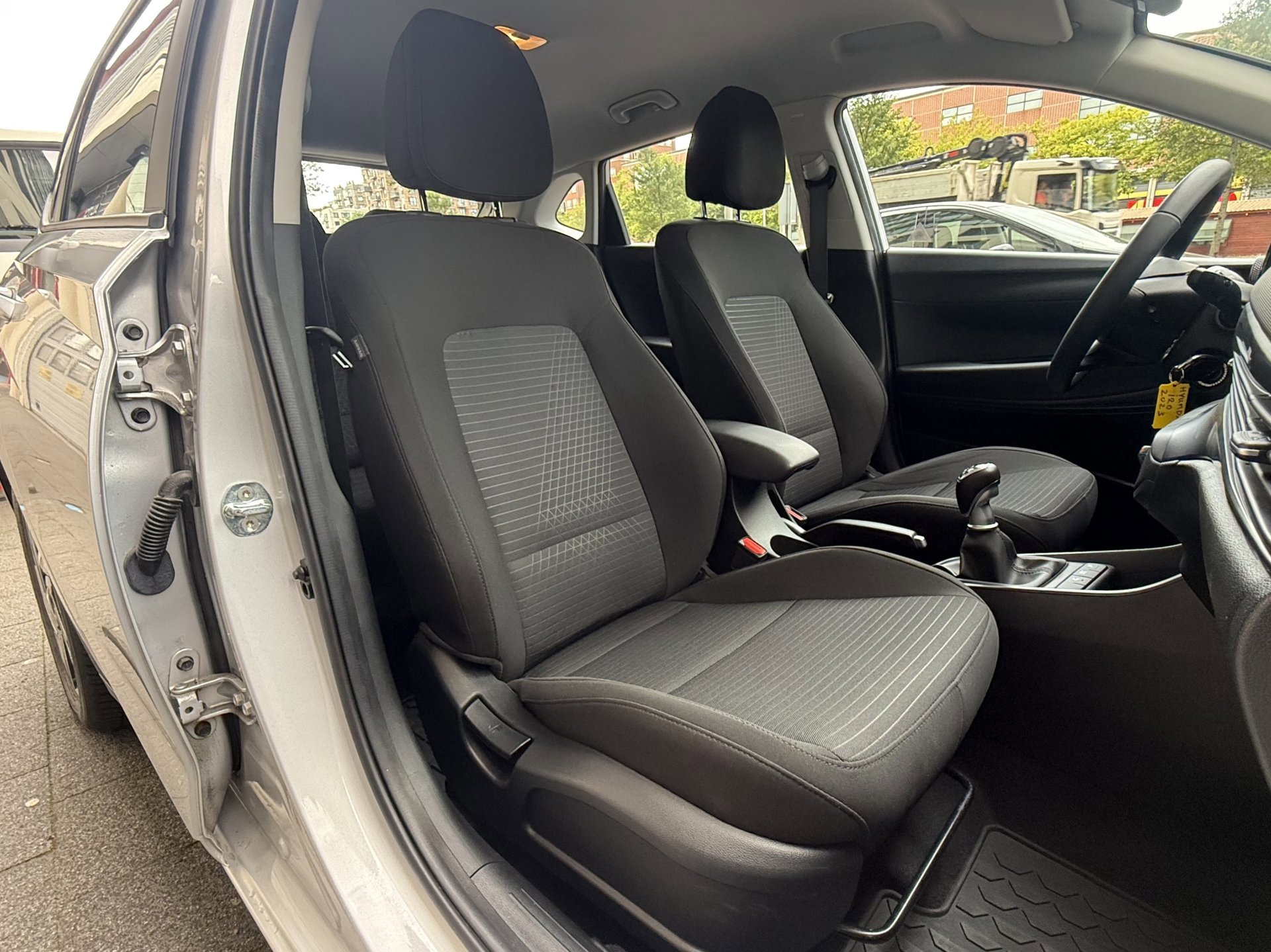 Hyundai I20 1.0 T-GDI 2023 (2023), foto 9