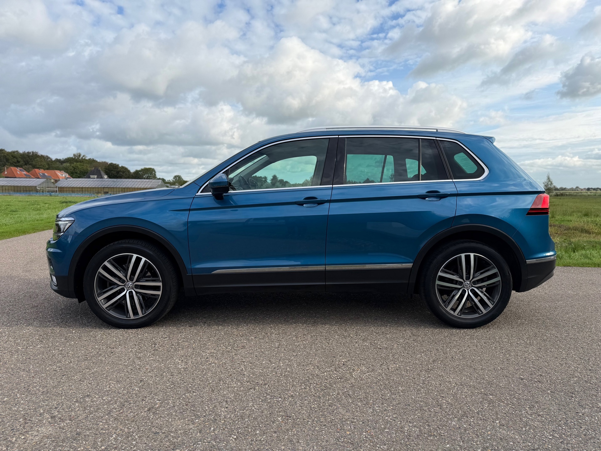 Volkswagen Tiguan 2.0 TSI 4Motion Highline (2017), foto 10