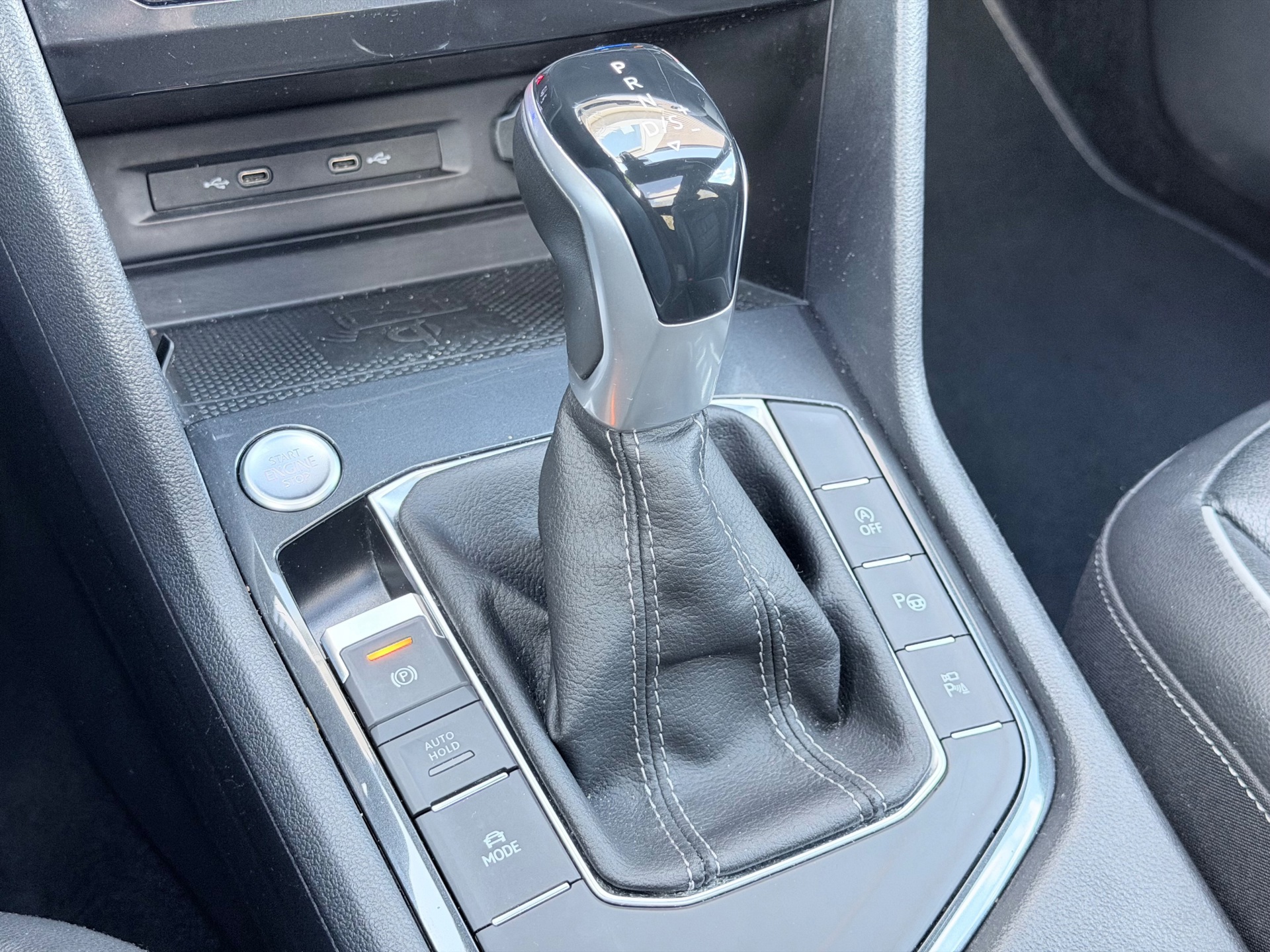 Volkswagen Tiguan 1.5 TSI R-Line (2021), foto 17