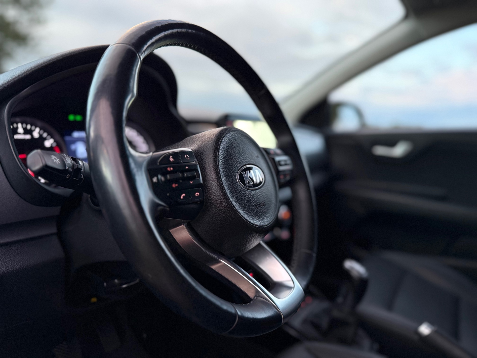 Kia Stonic 1.0 T-GDi ExecutiveLine (2018), foto 18