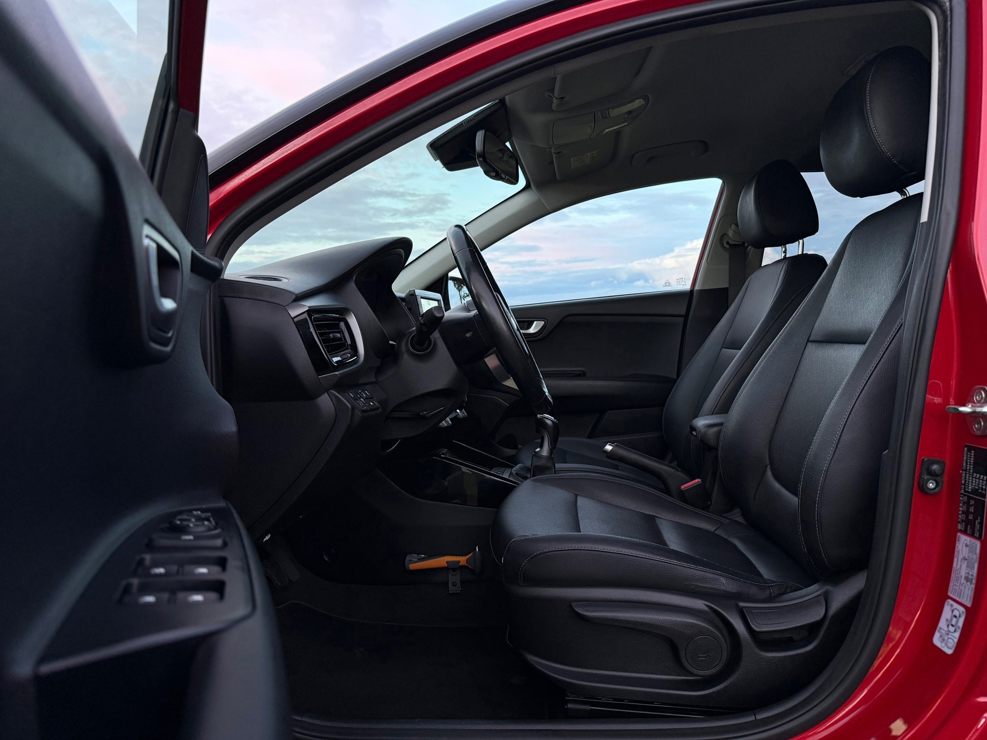 Kia Stonic 1.0 T-GDi ExecutiveLine (2018), foto 6
