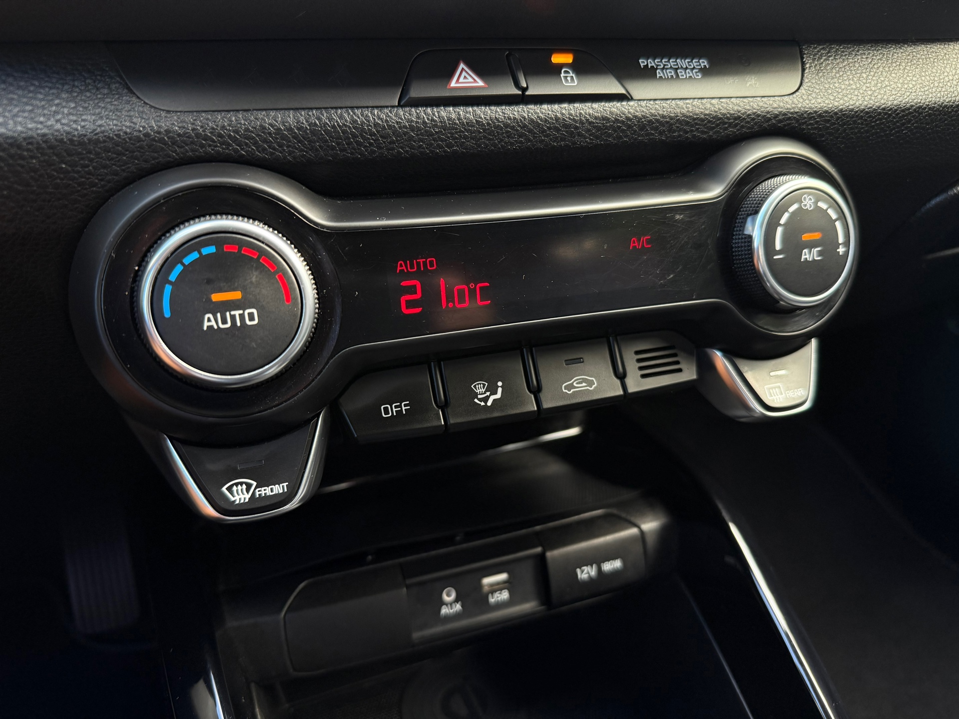 Kia Stonic 1.0 T-GDi ExecutiveLine (2018), foto 7
