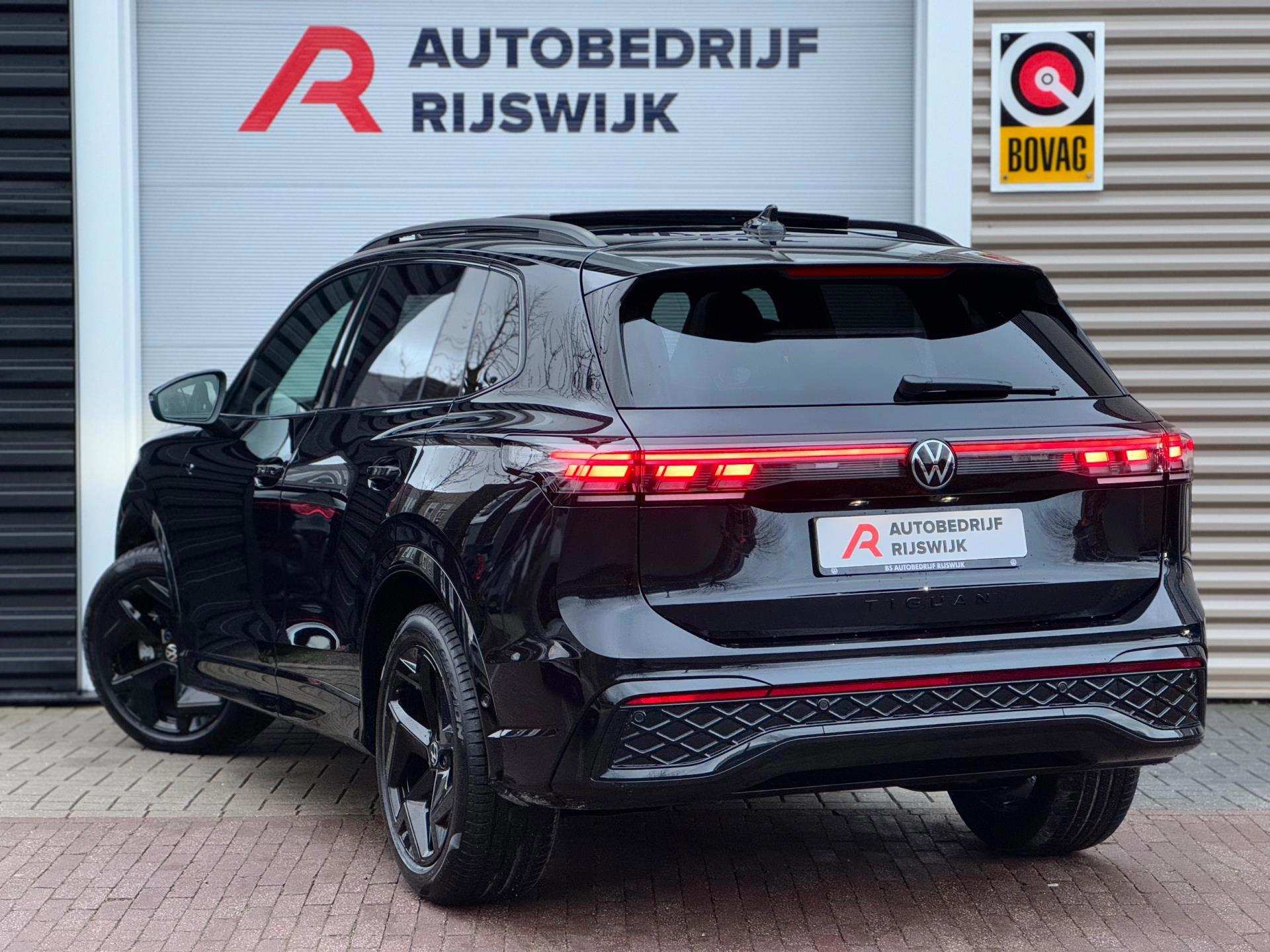 Volkswagen Tiguan 1.5 eTSI R-Line (2025), foto 3