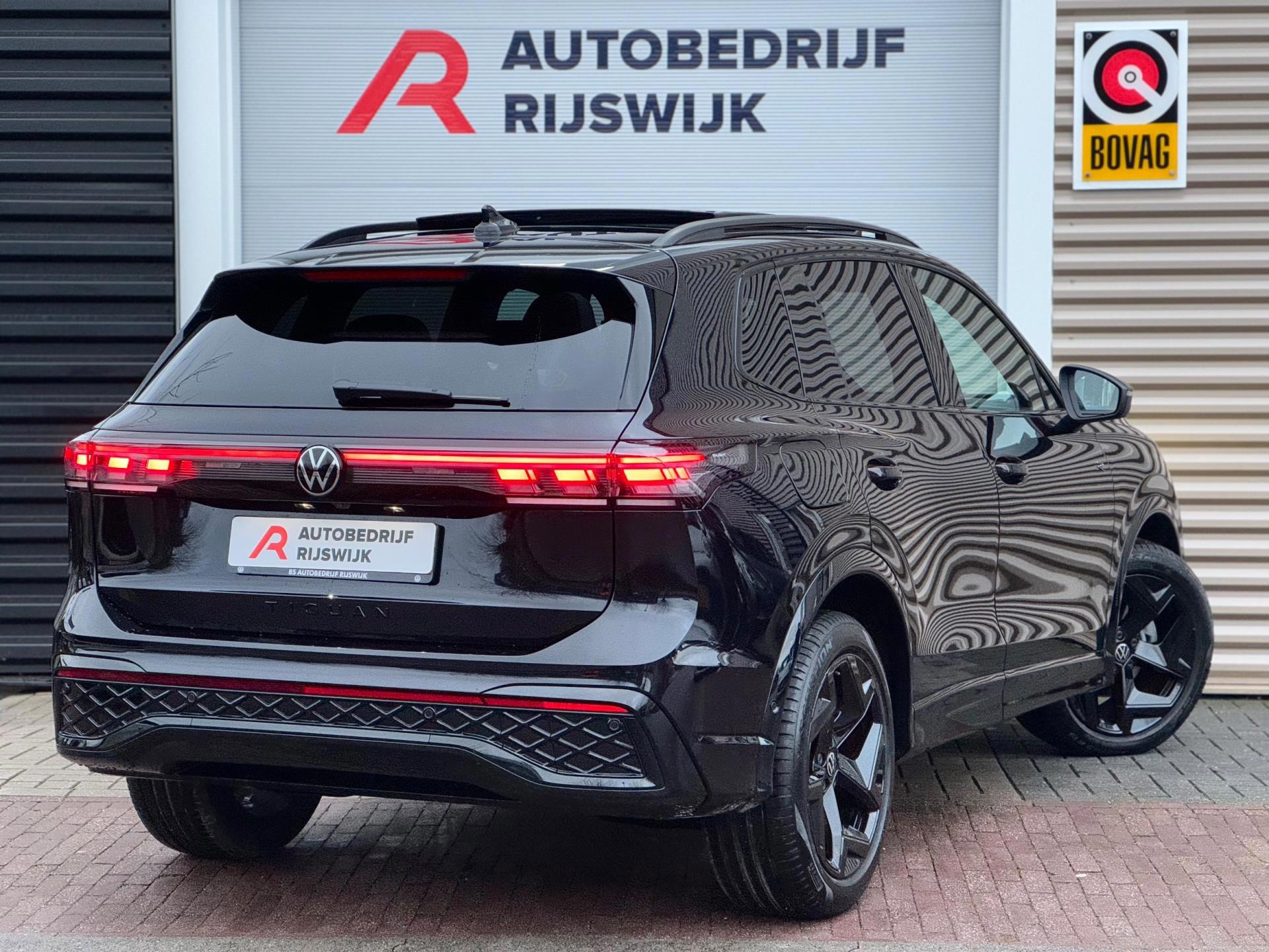 Volkswagen Tiguan 1.5 eTSI R-Line (2025), foto 4