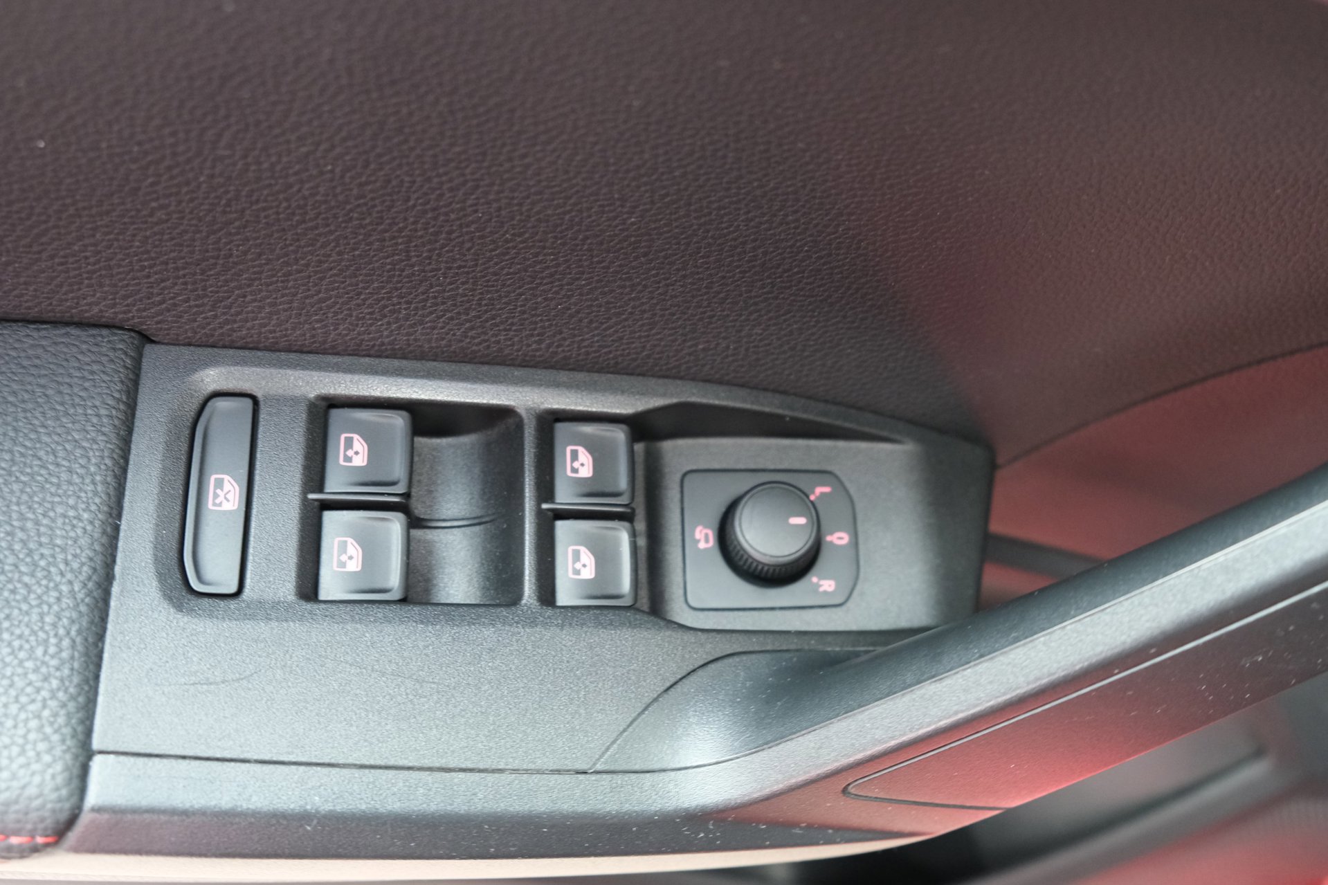 Seat Arona 1.0 TSI FR Business Intense (2021), foto 11