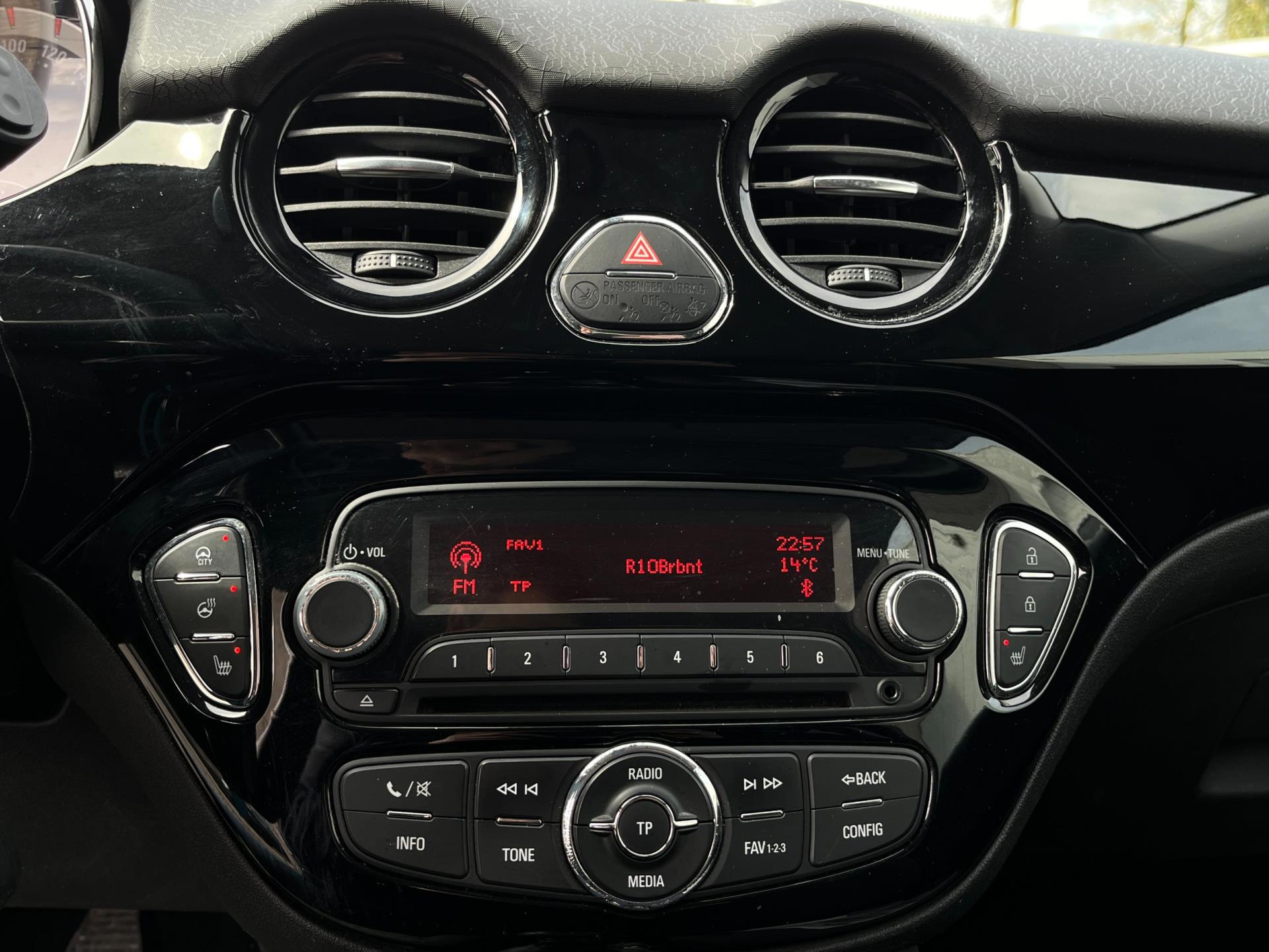 Opel Adam 1.4 Glam (2018), foto 18