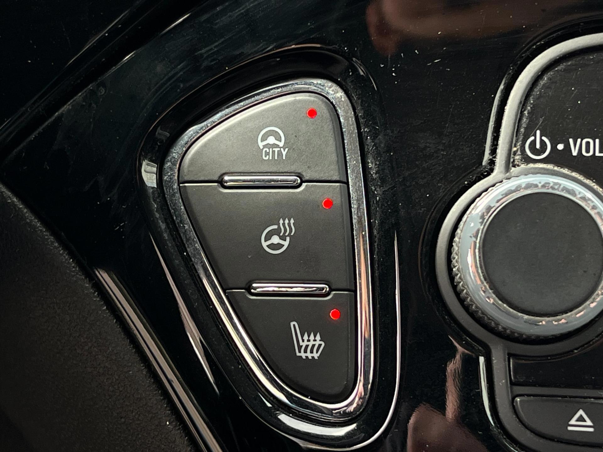 Opel Adam 1.4 Glam (2018), foto 19