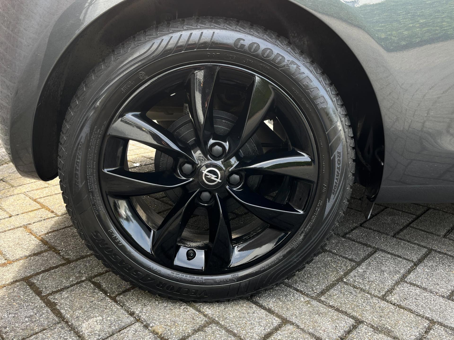 Opel Adam 1.4 Glam (2018), foto 6