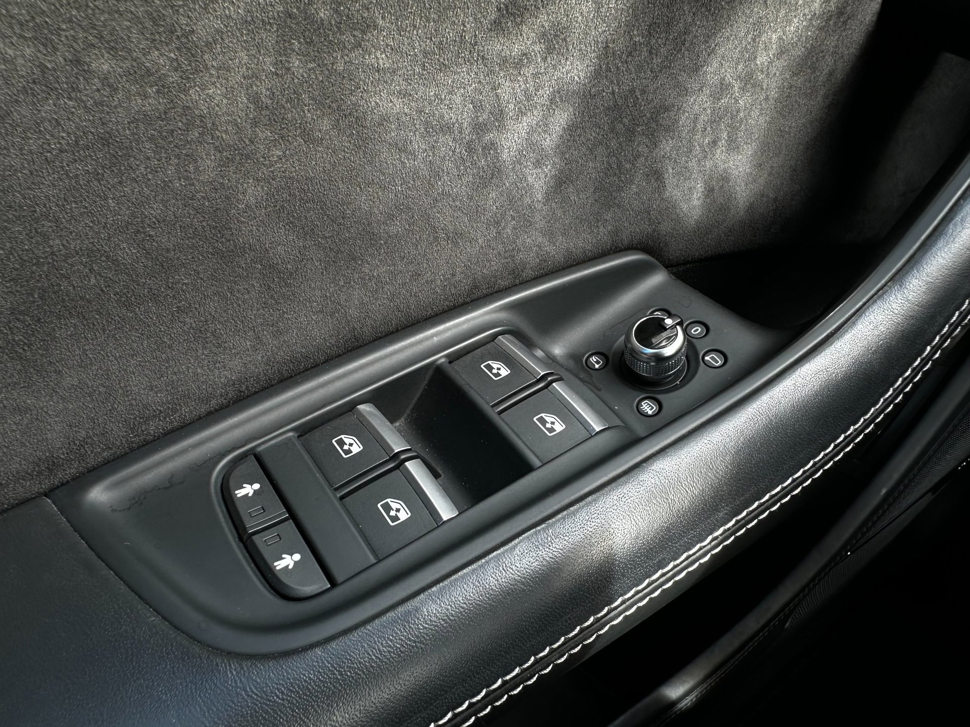 Audi Q7 50 TDI quattro S line Edition 7p (2019), foto 32