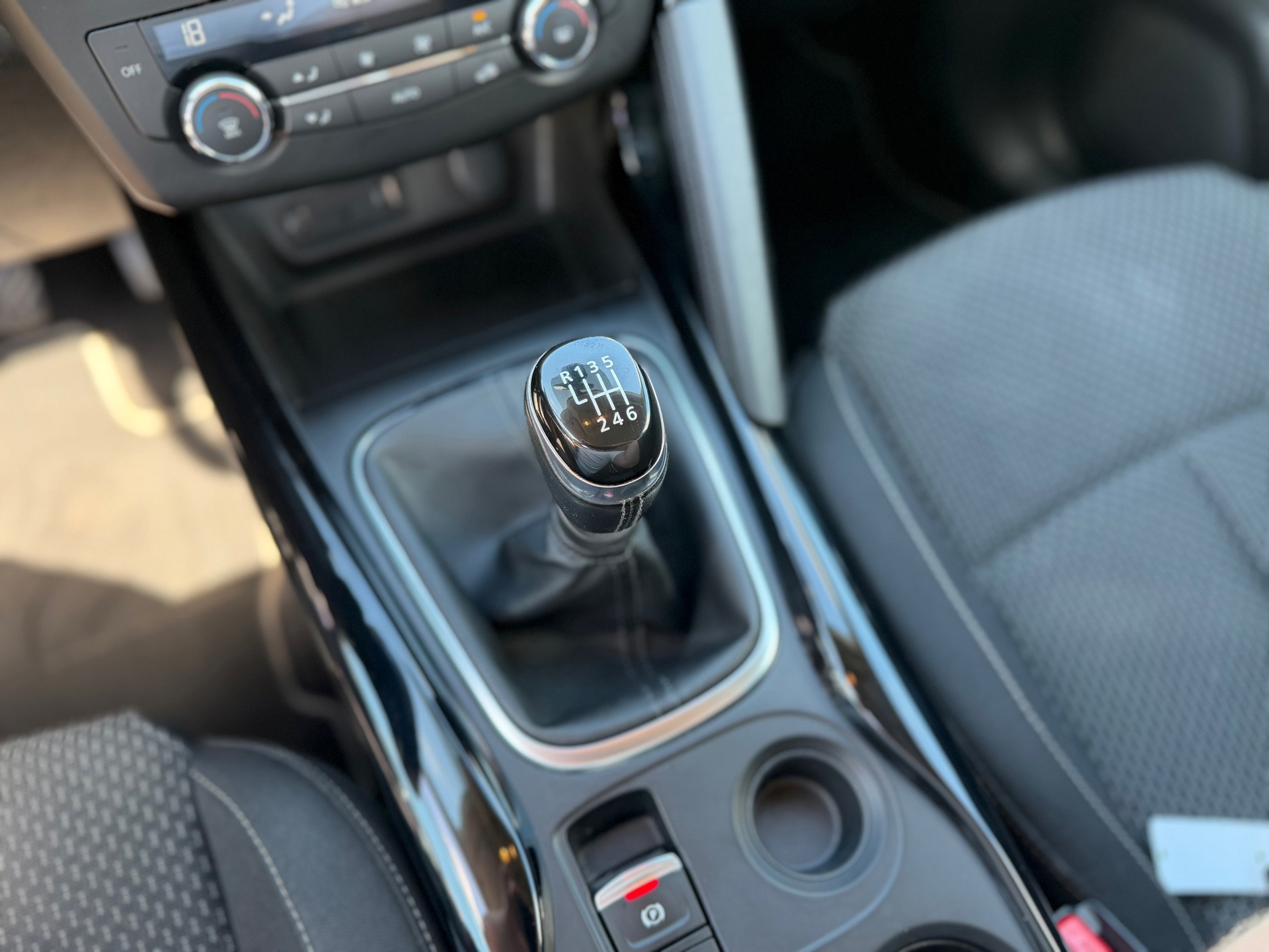 Renault Kadjar 1.2 TCe Limited (2017), foto 20