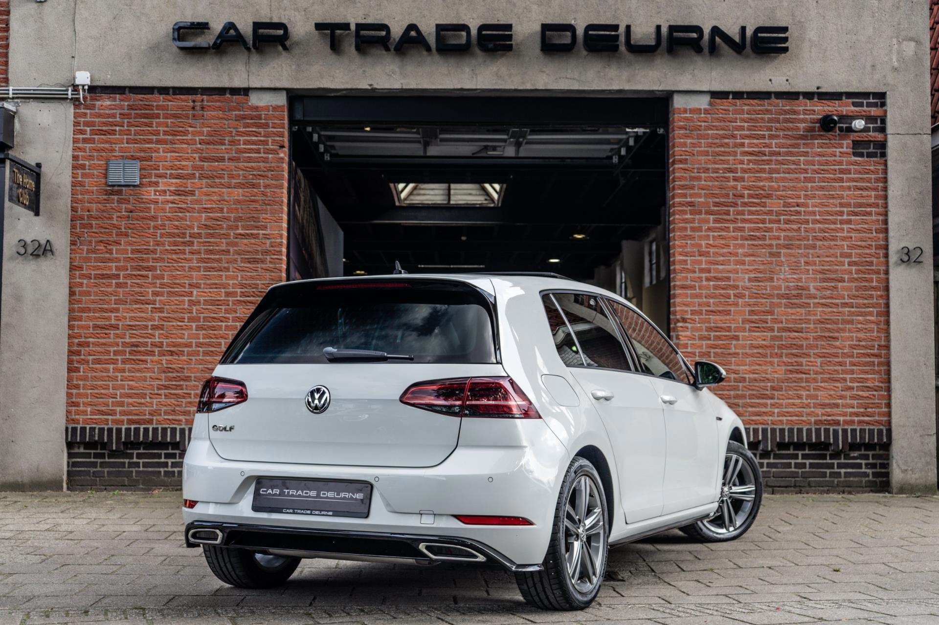 Volkswagen Golf 1.5 TSI Highline R Line (2020), foto 2