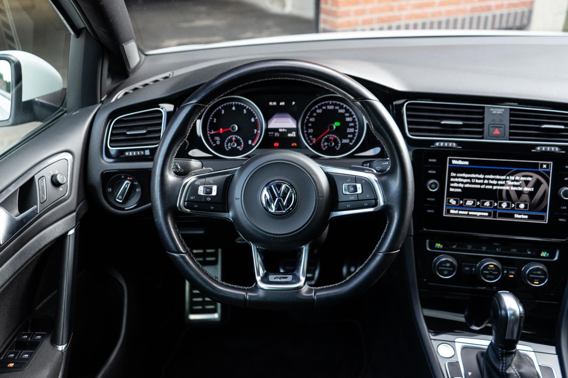 Volkswagen Golf 1.5 TSI Highline R Line (2020), foto 14